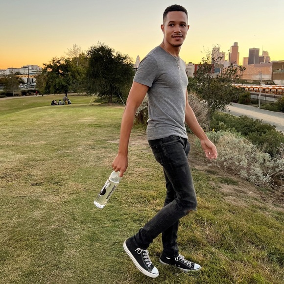 Meet your Posher, Joey - Picture 2 of 2